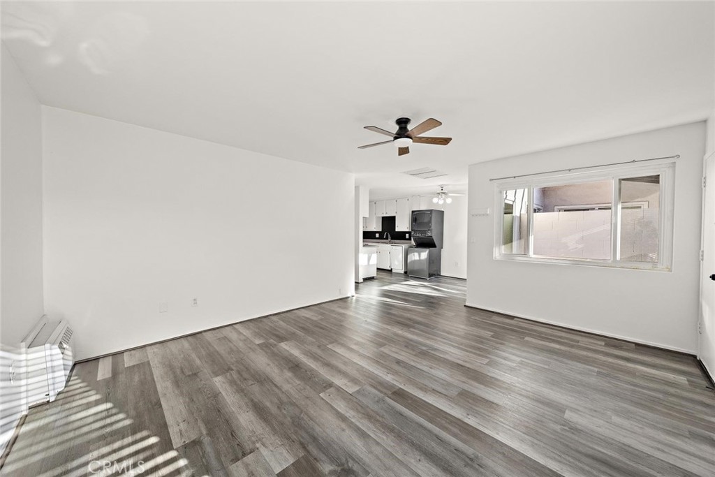 1800 E Heim Property Photo 3