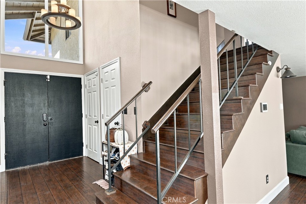2065 W Ontario Property Photo 3