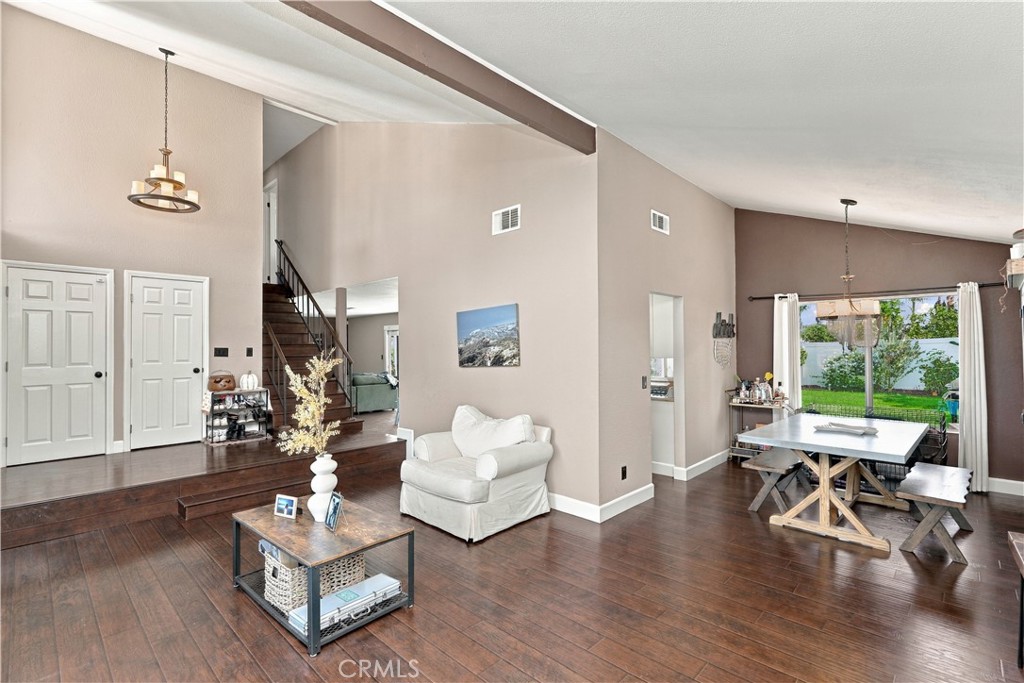 2065 W Ontario Property Photo 6