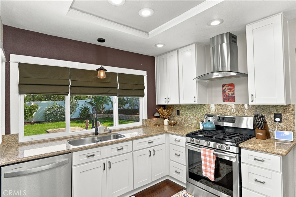 2065 W Ontario Property Photo 10