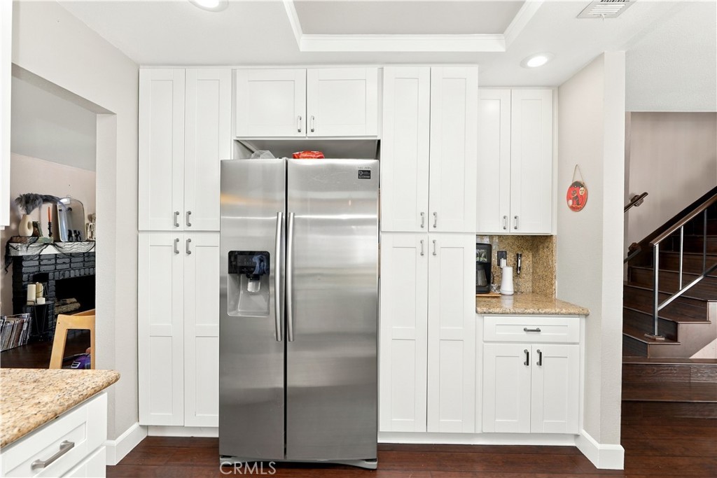 2065 W Ontario Property Photo 13