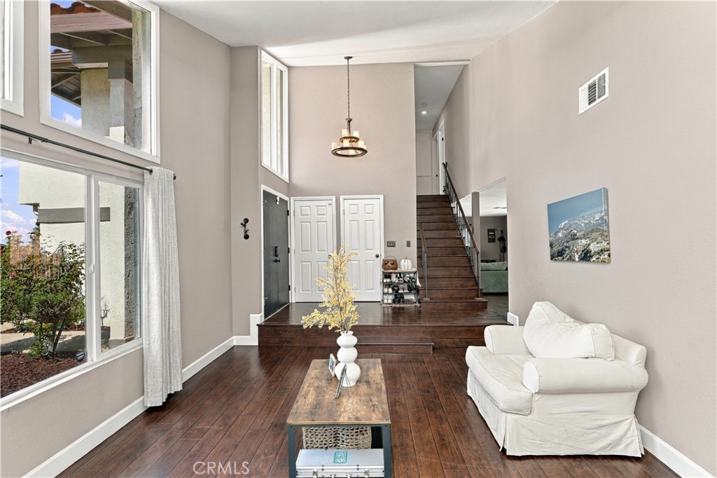 2065 W Ontario Property Photo 23