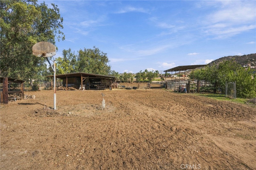 3169 Hillside Avenue Property Photo 6