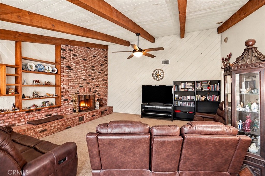 3169 Hillside Avenue Property Photo 8