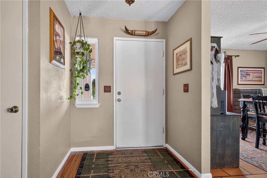 18087 Yucca Street Property Photo 5