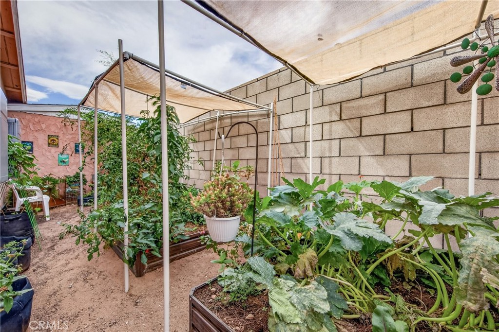 18087 Yucca Street Property Photo 31