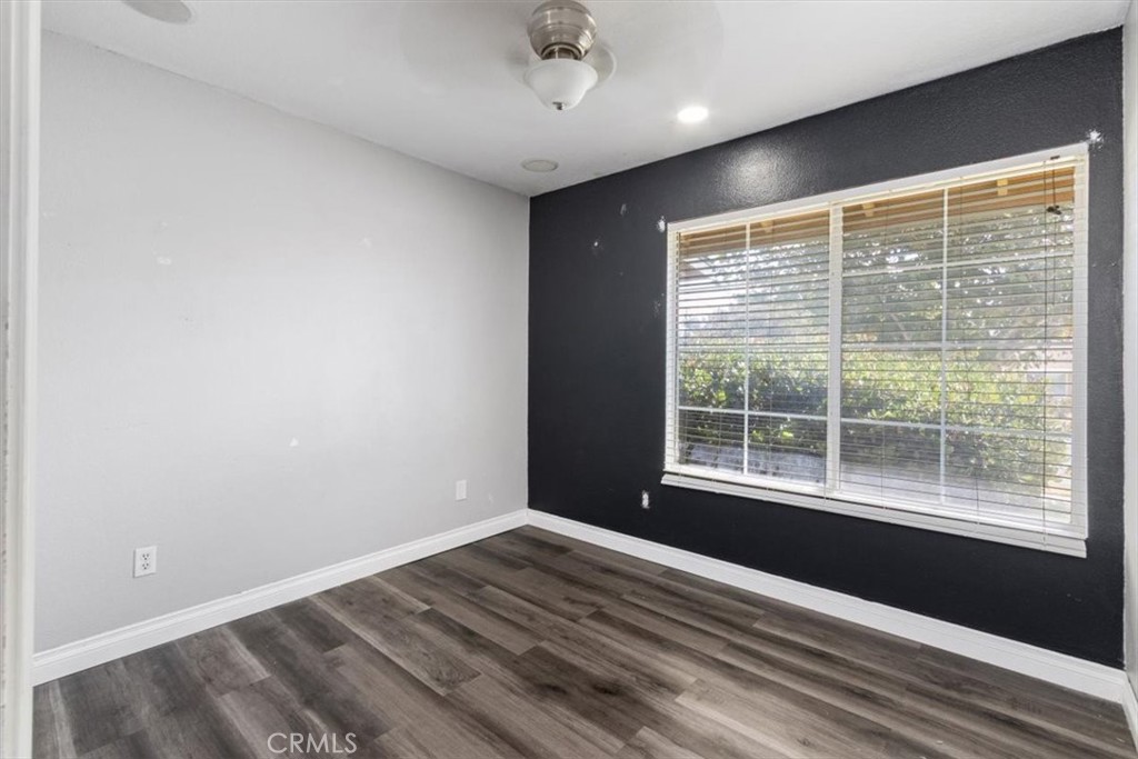 1423 W Hoffer Property Photo 28