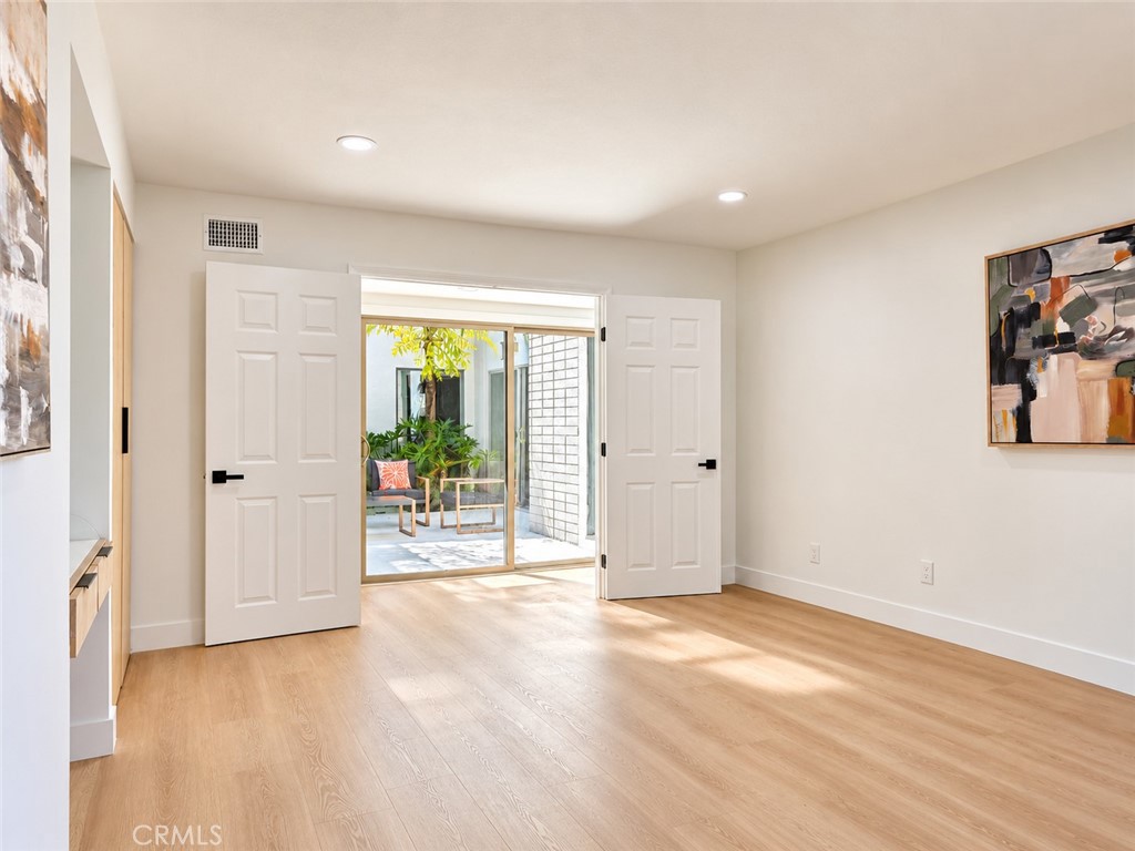 2533 E Tennyson Property Photo 34
