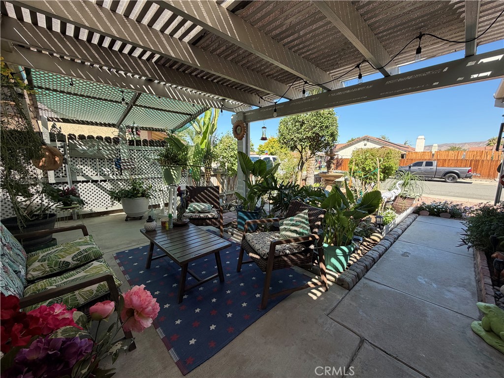 986 Clover Property Photo 3