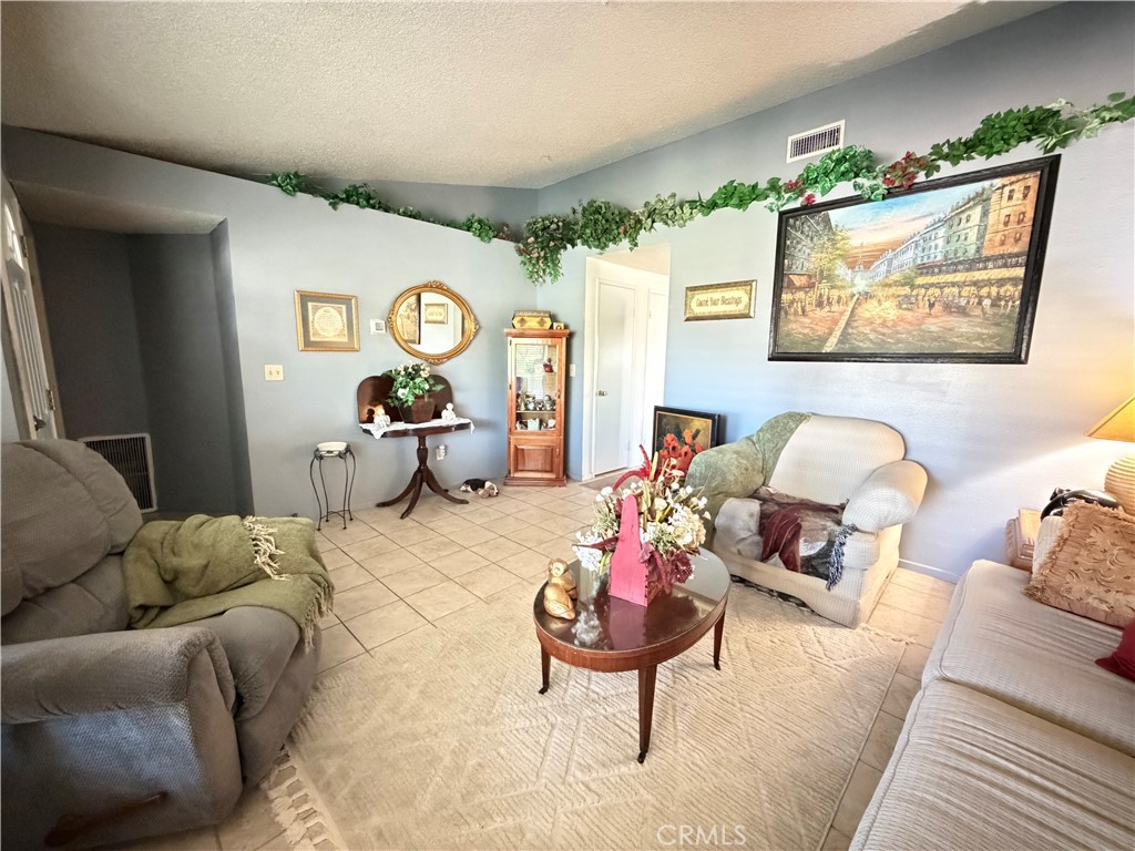 986 Clover Property Photo 5