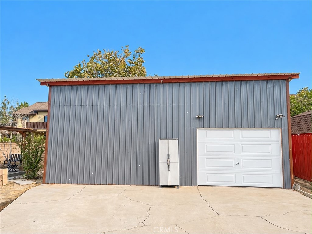 312 W Lugonia Property Photo 28