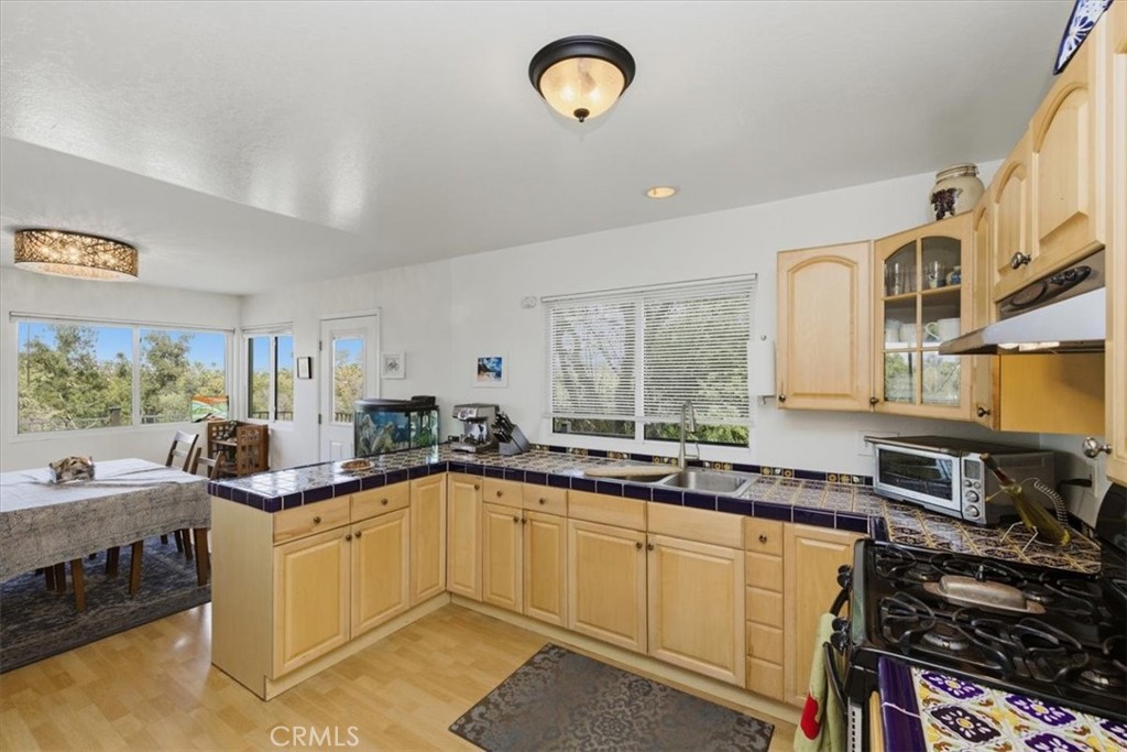 2715 Brockton Property Photo 32
