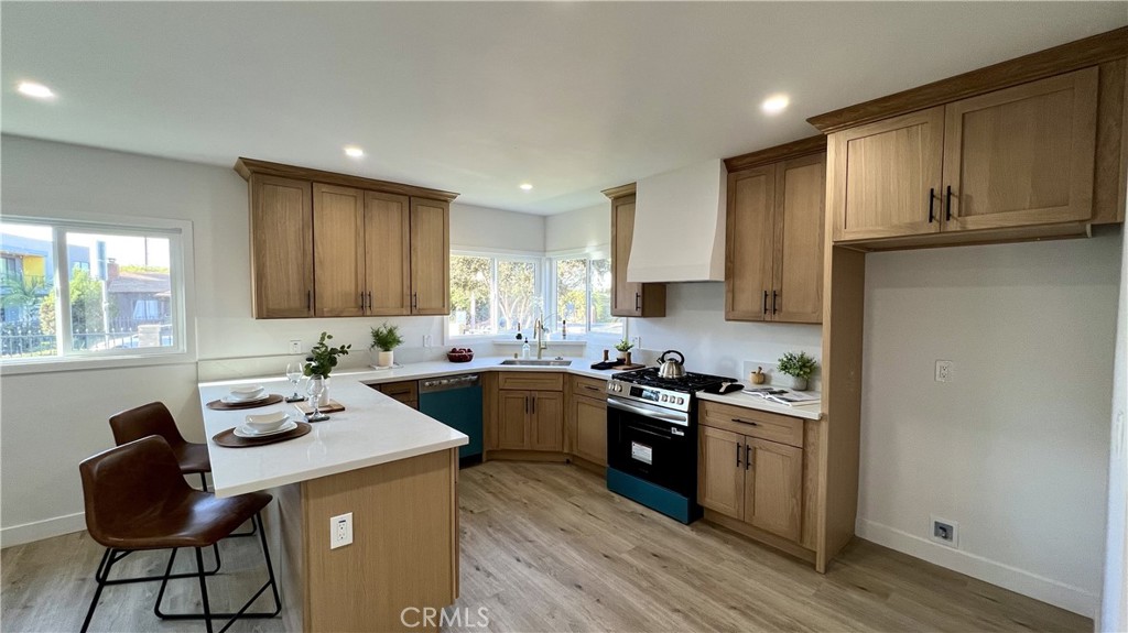 918 E 68th Street Property Photo 17