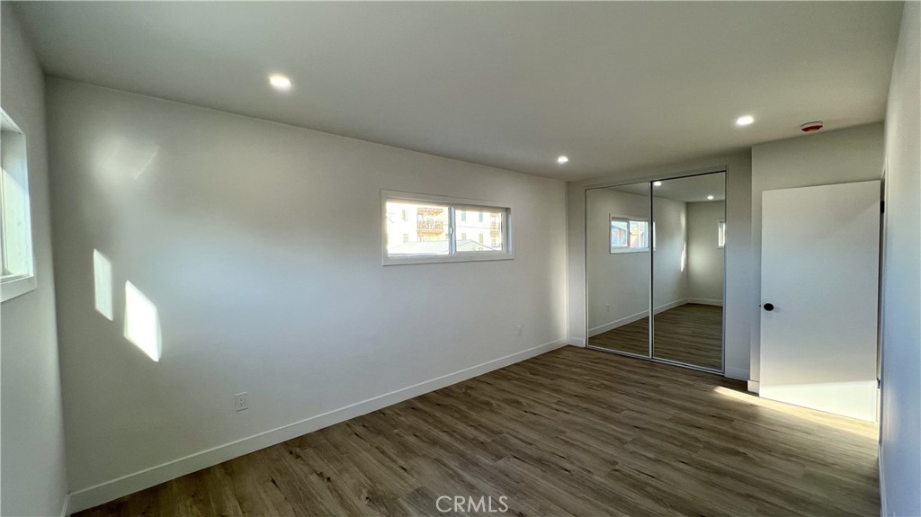 918 E 68th Street Property Photo 30