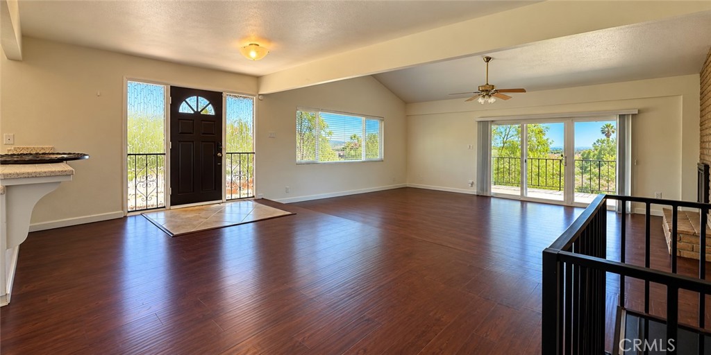 23874 Rhodes Avenue Property Photo 8