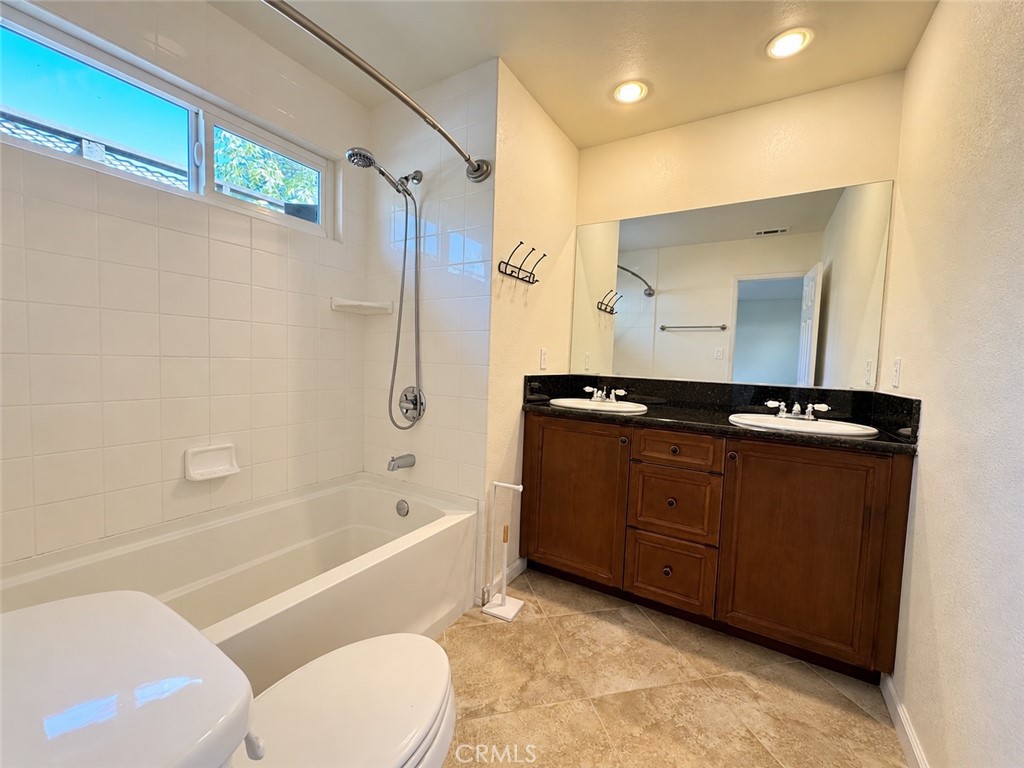 23874 Rhodes Avenue Property Photo 18