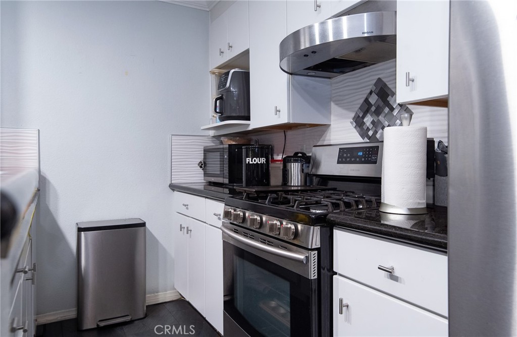 15321 Santa Gertrudes J110 Property Photo 8