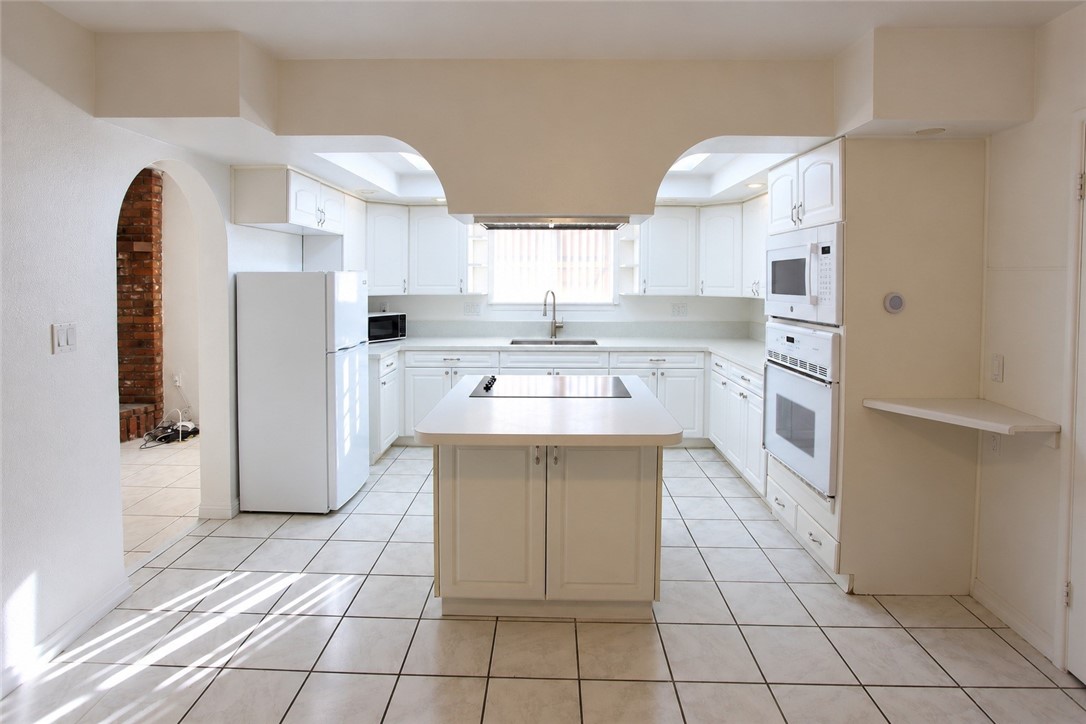 16258 Forrest Property Photo 6