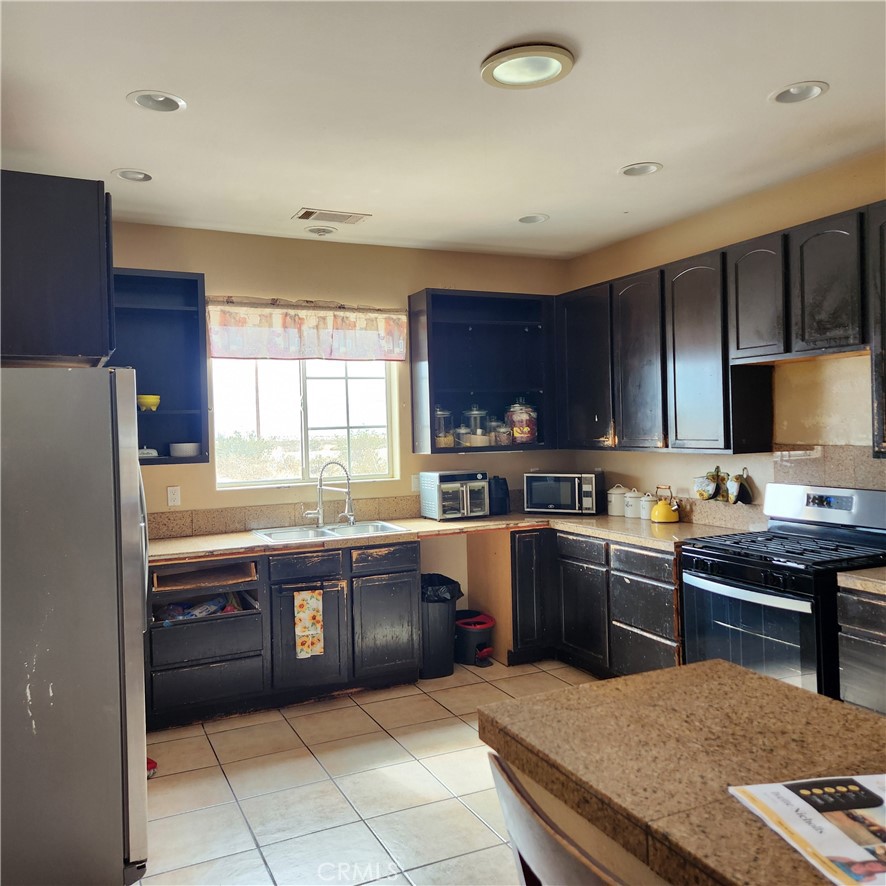 16991 Via Corto E. Property Photo 6