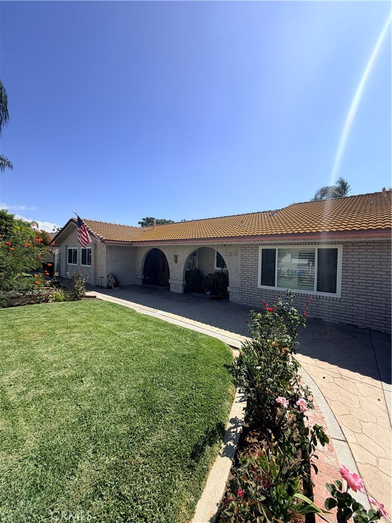 11216 Jurupa Road Property Photo 1
