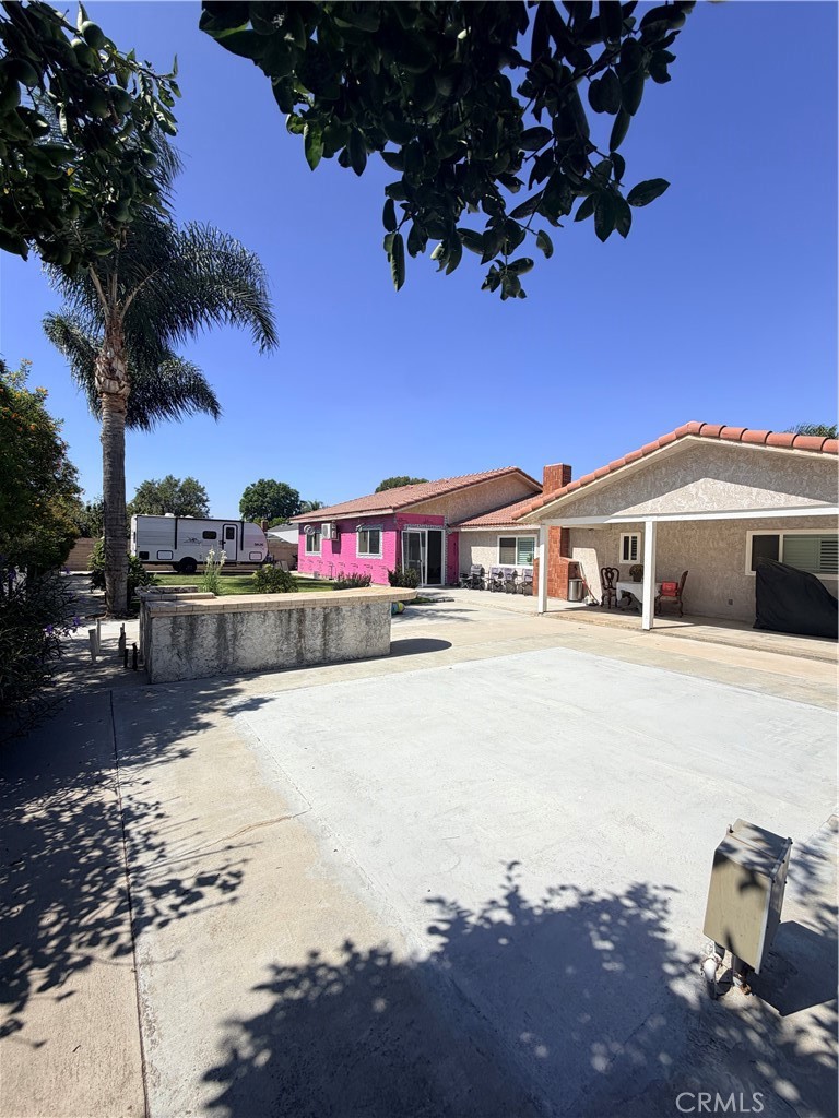 11216 Jurupa Road Property Photo 3
