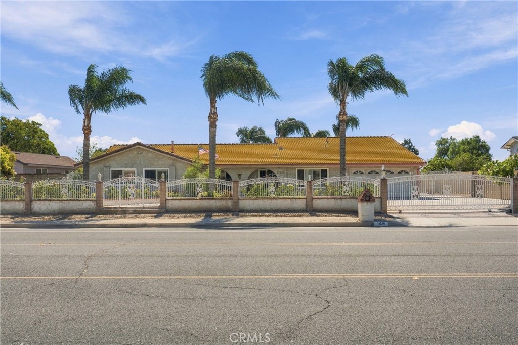 11216 Jurupa Road Property Photo 3