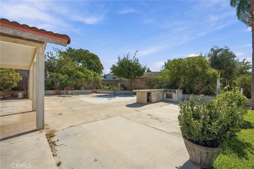 11216 Jurupa Road Property Photo 27
