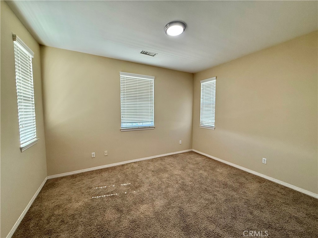 13071 Heywood Property Photo 6