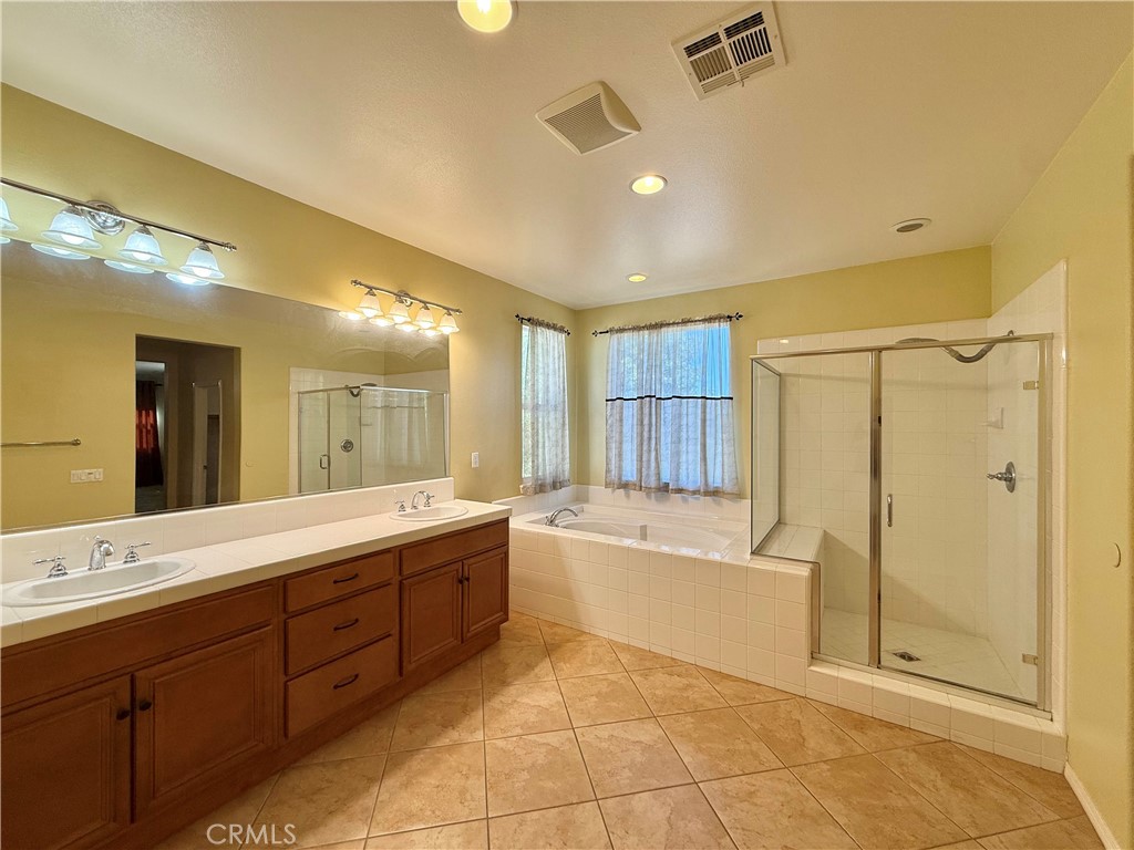 13071 Heywood Property Photo 22