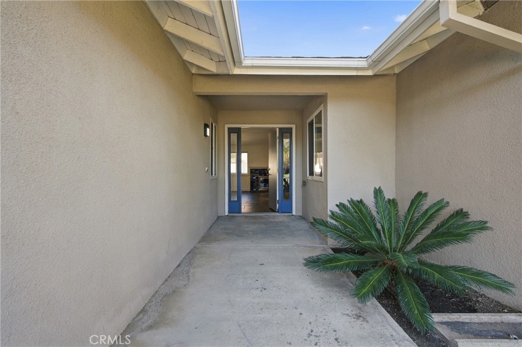 415 Glenhill Property Photo 6