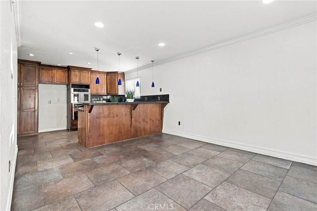 415 Glenhill Property Photo 11