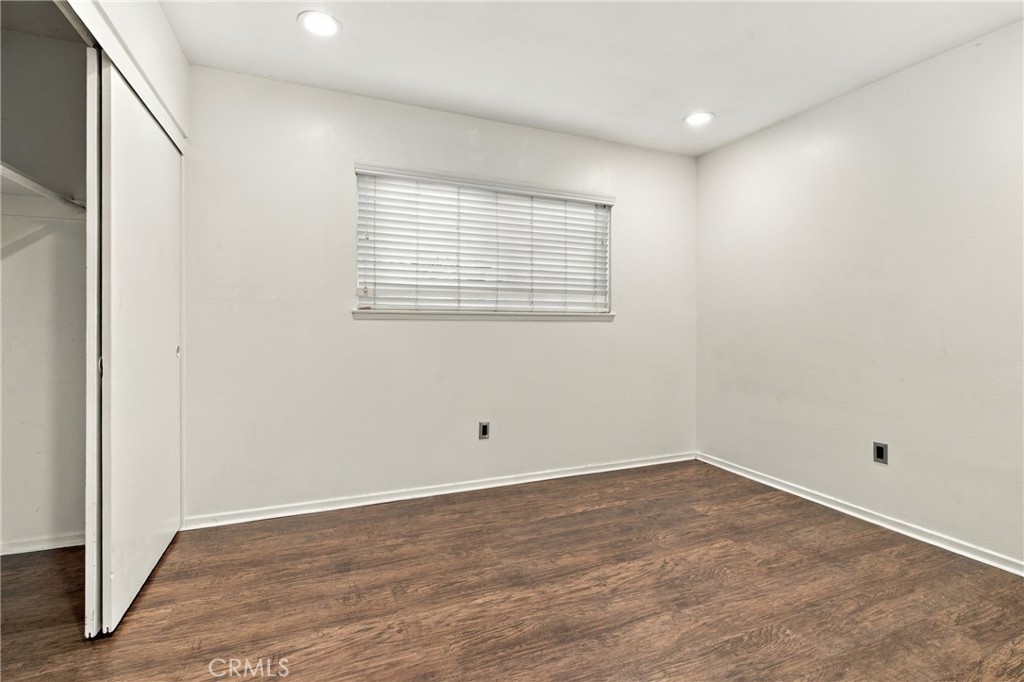 415 Glenhill Property Photo 20