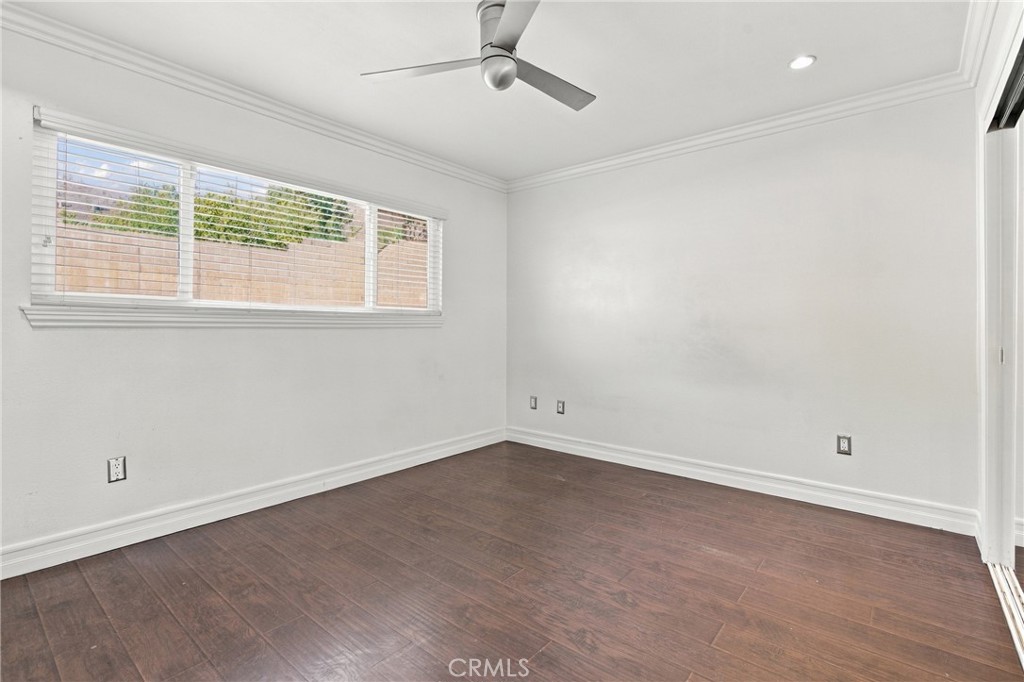 415 Glenhill Property Photo 21