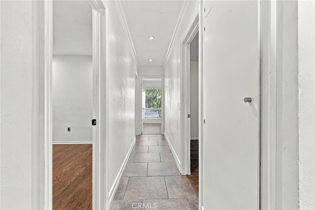 415 Glenhill Property Photo 25