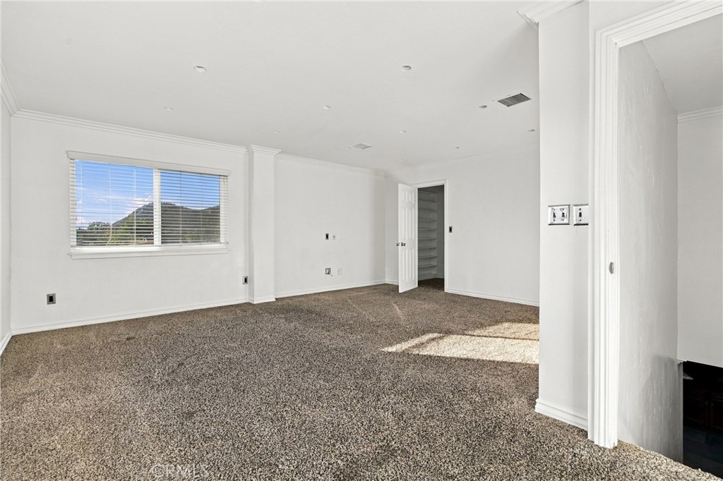 415 Glenhill Property Photo 33