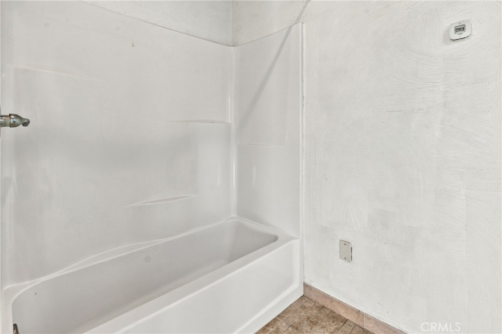 415 Glenhill Property Photo 35