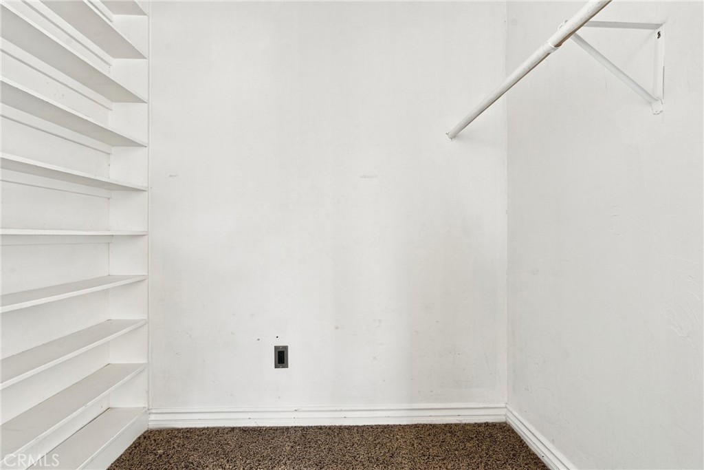 415 Glenhill Property Photo 37