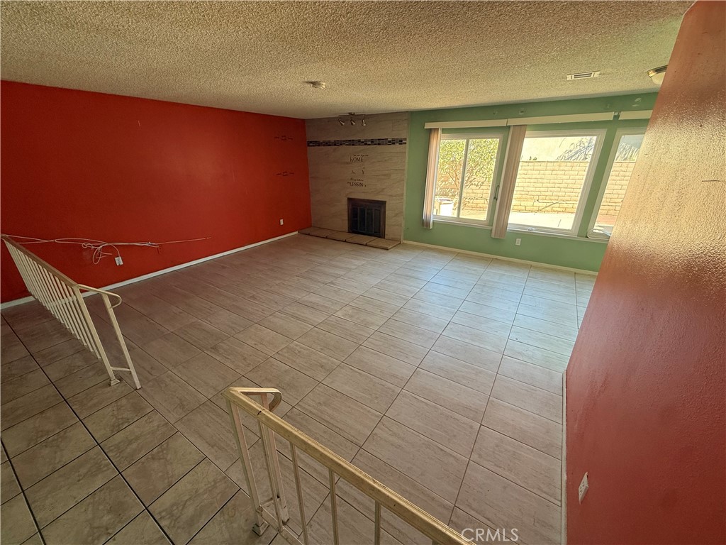 13560 Casper Court Property Photo 4