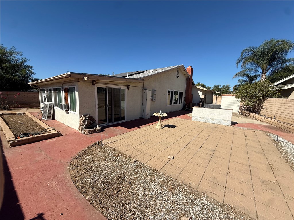 13560 Casper Court Property Photo 8