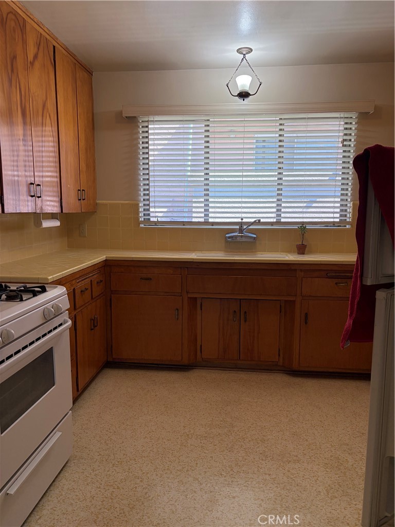 1032 Arcadia Avenue Property Photo 5