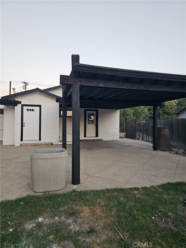 11046 Kadota Property Photo 4
