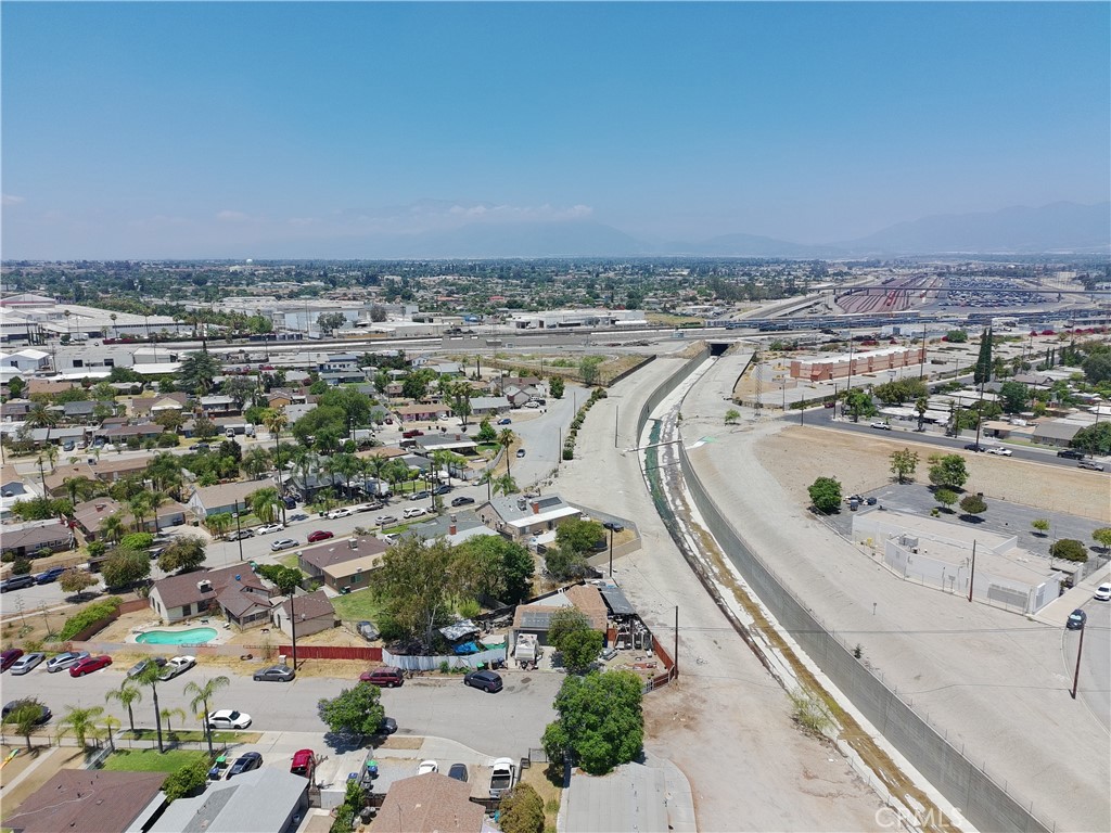1371 N La Cadena Property Photo 8