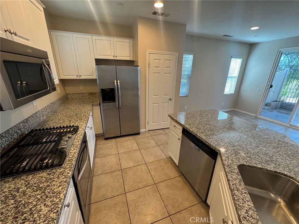26287 Jasmine Avenue Property Photo 8
