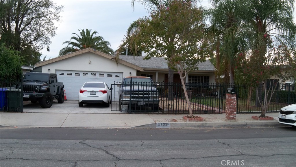 9732 Oleander Property Photo 1