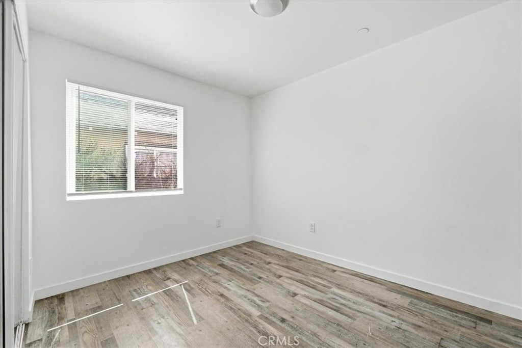 4150 S Normandie Property Photo 18