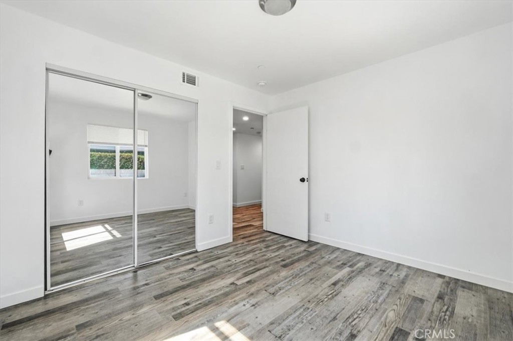 4150 S Normandie Property Photo 20