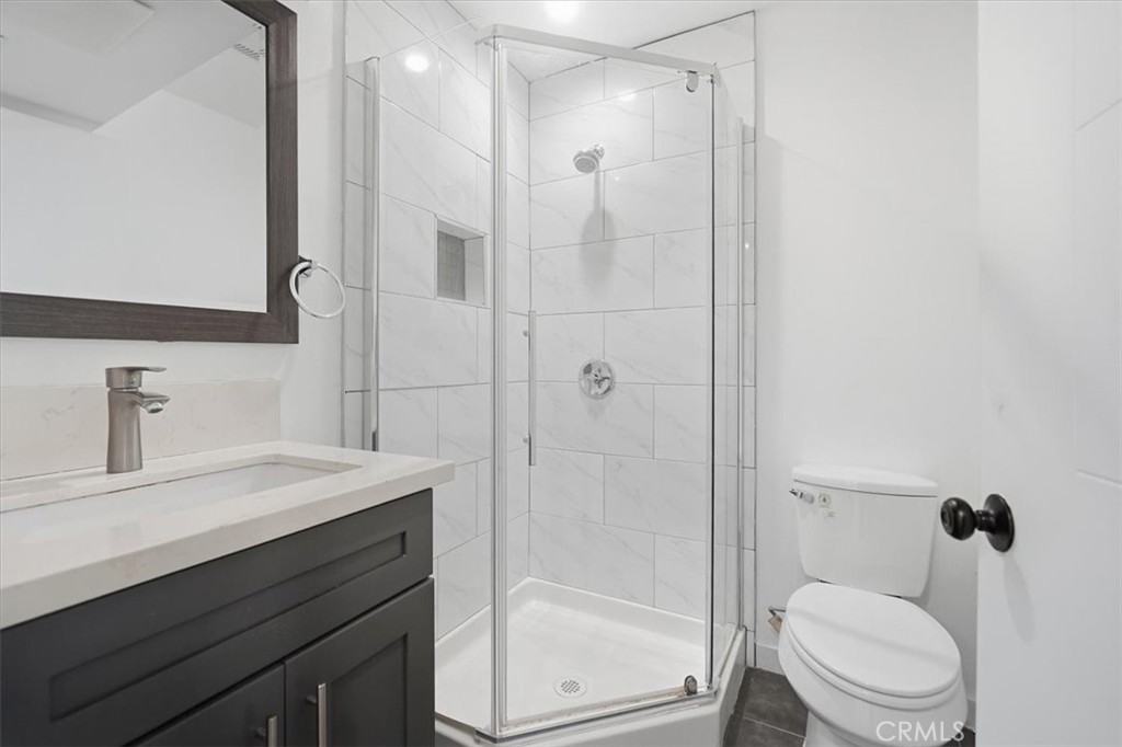 4150 S Normandie Property Photo 24