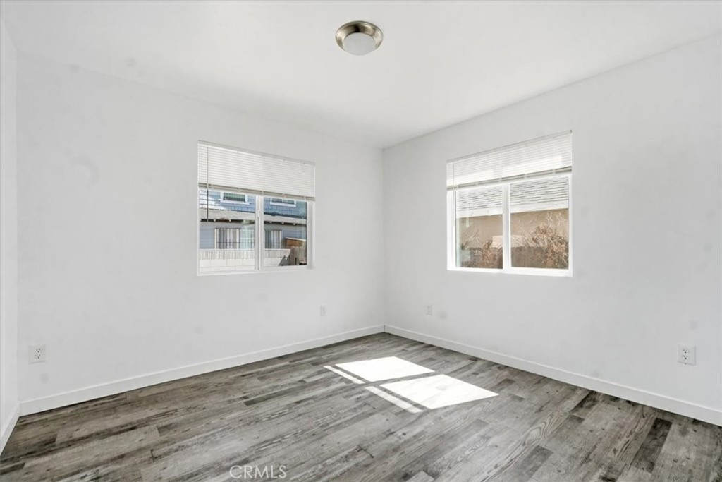 4150 S Normandie Property Photo 25