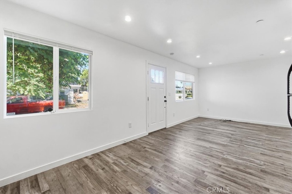 4150 S Normandie Property Photo 35