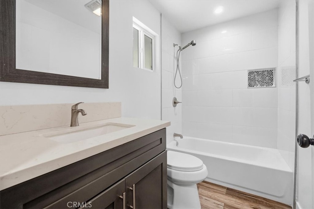 4150 S Normandie Property Photo 37